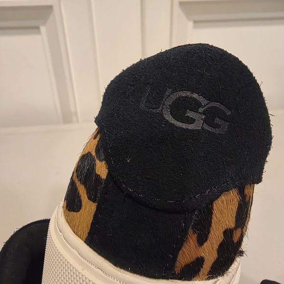 UGG Women's Cahlvan Leopard Print Sneaker Shoes - Picture 2 of 11